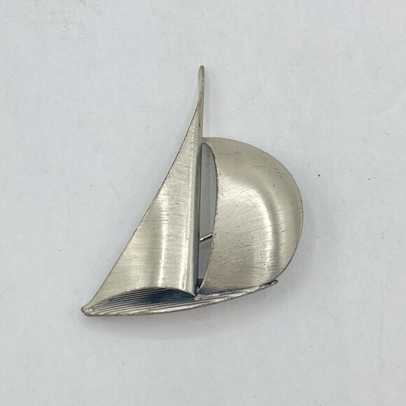 Vintage Beau Sterling Silver 3d Sailboat Brooch Pin - Picture 3 of 7
